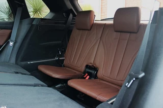 BMW X5 ➡️ BMW X5 xDrive50i F15 High Executive 7p M-sport | M-pakket | 2e eigenaar | Dakraam | Head-up | 20 inch | LED | Camera | 449 pk | 7 persoons | Harman-kardon | Keyless go/entry - afbeelding nr 17