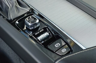 Volvo V60 Volvo V60 2.0 T5 R-Design Rijklaarprijs-Garantie Leder Led Apple carplay Rondom zicht camera - afbeelding nr 30