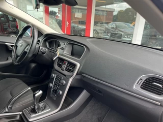 Volvo V40 Volvo V40 2.0 T2 122PK LED koplampen/Navi/Parkeersensoren voor+achter Onderhoudshistorie - afbeelding nr 11