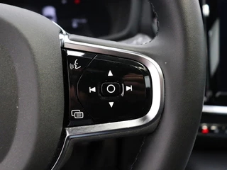 Volvo V60 Volvo V60 T6 PLUG-IN HYBRID LONG RANGE PLUS DARK SCHUIFDAK 360GR CAM TREKH - afbeelding nr 13