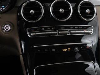 Mercedes-Benz GLC Mercedes-Benz GLC-klasse 200 Business Solution Limited | Panoramadak |  Leder | Stoelverwarming | Adaptive cruise | Trekhaak | Camera | Carplay - afbeelding nr 33