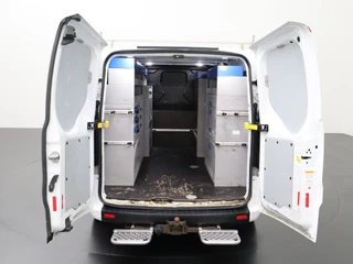 Ford Transit Custom Ford Transit Custom 2.0TDCI 130PK Lang | 2xSchuifdeur | Kastinrichting | Navigatie | Airco | 3-Persoons | Trekhaak - afbeelding nr 4