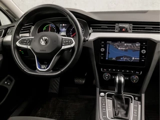 Volkswagen Passat Volkswagen Passat Variant 1.4 TSI PHEV GTE Business 218Pk Automaat (DRAADLOOS APPLE CARPLAY, GROOT NAVI, CLIMATE, LEDER/ALCANTARA, TREKHAAK, STOELVERWARMING, CAMERA, ADAPTIVE CRUISE, KEYLESS, NIEUWSTAAT) - afbeelding nr 7