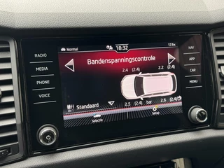 Škoda Kodiaq Skoda Kodiaq 1.5 TSI Sportline Automaat | Trekhaak uitklapbaar | Navigatiesysteem | Stoelverwarming | Stuurverwarming | Getint glas | Cruise control | 20 inch lichtmetalen velgen | Achteruitrijcamera | Parkeersensoren voor en achter - afbeelding nr 27