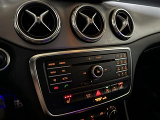 Mercedes-Benz GLA Mercedes GLA-klasse 180 AMG Night Edition Pano Sfeer NAP - afbeelding nr 45