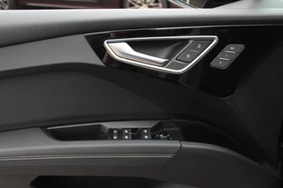 Audi Q4 e-tron Audi Q4 e-tron 50 quattro Launch edition S Competition 77 kWh / SoH 95% / Camera / Head-up / 20'' / Keyless / RS Seats / Sonos audio / Stoelverwarming / Dodehoek / DAB / ACC / Warmtepomp - afbeelding nr 38
