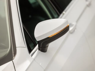 Volkswagen Tiguan Volkswagen Tiguan 1.5 TSI ACT Sportline Business 150Pk Automaat (PANORAMADAK, APPLE CARPLAY, GROOT NAVI, LED KOPLAMPEN, KEYLESS, LEDEREN SPORTSTOELEN, STOELVERWARMING, ADAPTIVE CRUISE, ELEK ACHTERKLEP, GETINT GLAS, NIEUWSTAAT) - afbeelding nr 42