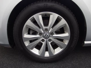 Volkswagen Golf NAVI / CLIMA / PDC / DAB+ / CRUISE / BLUETOOTH / NL-AUTO - afbeelding nr 5