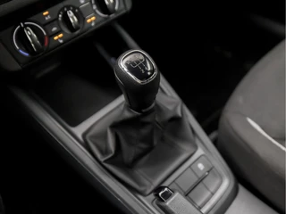 Škoda Scala (APPLE CARPLAY, AIRCO, ELEK PAKKET, ARMSTEUN, SPORTSTOELEN, LM VELGEN, PARKEERSENSOREN, NIEUWE APK, NIEUWSTAAT) - afbeelding nr 11