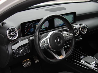 Mercedes-Benz A-Klasse Mercedes-Benz A-Klasse A35 AMG 306pk 4MATIC | Pano | Burmester - afbeelding nr 21
