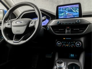 Ford Focus Automaat (DIGITAL COCKPIT, APPLE CARPLAY, STUUR/STOELVERWARMING, GETINT GLAS, TREKHAAK, CAMERA, LED KOPLAMPEN, ADAPTIVE CRUISE, KEYLESS, NIEUWE APK, NIEUWSTAAT) - afbeelding nr 7