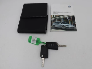 Volkswagen Golf Volkswagen Golf 1.5 TSI Comfortline Business | Stoelverwarming |  Massage | Carplay | Navigatie | Adaptive cruise | Climate control | Parkeerhulp | Bluetooth - afbeelding nr 14