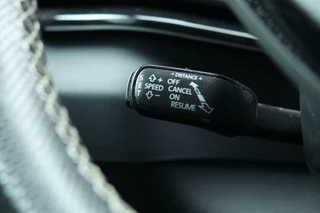 Škoda Karoq Skoda Karoq 1.5 TSI / 150 PK / DSG / Sportline / Black Edition / Panorama / Virtual Cockpit / Camera / Cruise Control / Trekhaak / 18