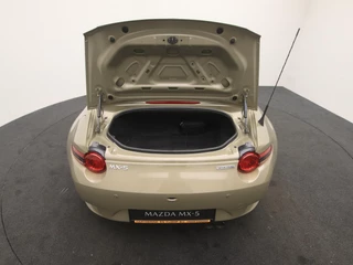 Mazda MX-5 Mazda MX-5 Roadster 1.5 SkyActiv-G Homura met Driver Assistance pakket en RECARO-sportstoelen : dealer onderhouden - afbeelding nr 21