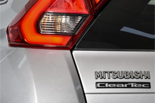 Mitsubishi Eclipse Cross | S/K dak | Adapt. Cruise | Winterpakket | PDC | 360 Camera | App. Connect | DAB |  LM 18