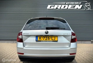 Škoda Octavia Skoda Octavia Combi 1.0 TSI Greentech Sport Business - afbeelding nr 11