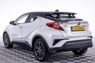 Toyota C-HR Toyota C-HR 1.8 Hybrid Style Automaat *NAVI *unieke km.stand* - afbeelding nr 2
