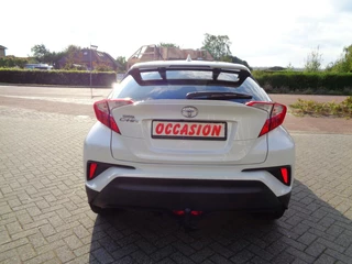 Toyota C-HR Toyota C-HR 1.2 Executive/ Camera/ Navi/ Led/ 18''/ Leder/ PDC - afbeelding nr 21