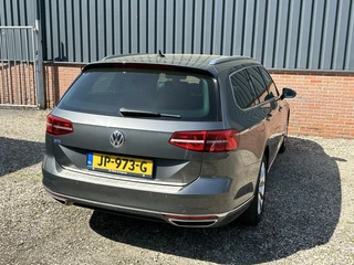 Volkswagen Passat Volkswagen Passat Variant 1.4 TSI GTE Leer/Digitaal Dashbord/Pdc/Ecc/ - afbeelding nr 6