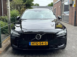 Volvo V60 Volvo V60 2.0 T6 Recharge AWD R-Design R-Design/Airco/Lichtmetalen velgen/Stoelverw. - afbeelding nr 4