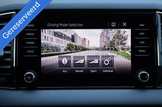 Škoda Karoq Skoda Karoq 1.5 TSI / 150 PK / Sportline / Virtual Cockpit / Camera / Trekhaak / Cruise Control / 18