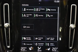 Volvo XC40 Volvo XC40 T2 129pk Aut. Business Pro | Schuifdak | Driver Assist | Park As - afbeelding nr 30