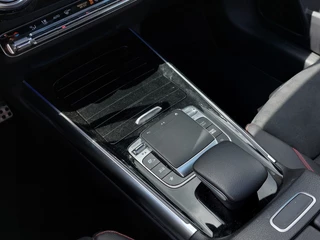 Mercedes-Benz B-Klasse Mercedes-Benz B-Klasse 180 136pk Automaat Launch Edition Premium Plus AMG-Line | Navi | Clima | Cruise | Led Matrix | Keyless Entry | Panorama Schuifdak | Pdc V+A+Assist+Camera | Privacy Glass | 19''lm - afbeelding nr 15