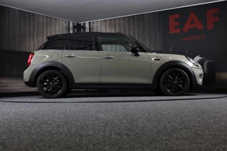 MINI Cooper Mini Mini 1.5 Cooper Chili / AUT / 5 Deurs / Open Panoramadak / Navi / Ecc / Elek Pakket / Led / Pdc / 17 Inch - afbeelding nr 26