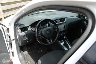 Škoda Octavia Skoda Octavia Combi 1.4 TSI Businessline AUTOMAAT TREKHAAK CAMERA - afbeelding nr 7
