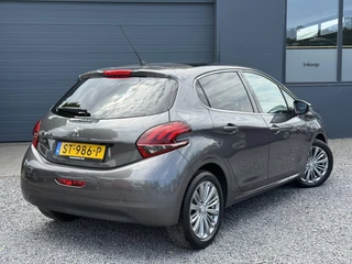 Peugeot 208 Peugeot 208 1.2 PureTech Allure Navi,Pano,Camera,Clima,Cruise,Apple Carplay,N.A.P,110pk,APK tot 09-2026 - afbeelding nr 2