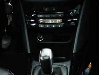 Peugeot 2008 Peugeot 2008 1.2 PureTech Allure, (111 PK) Dealer-Onderh. BOVAG-Garantie. NL-Auto. - afbeelding nr 20