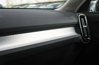 Volvo XC40 Volvo XC40 T3 Momentum Business | Parkeercamera | Stoelverwarming | Trekhaak | Pilot Assist | Keyless - afbeelding nr 34