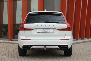 Volvo XC60 Volvo XC60 T6 Recharge AWD R-Design | Panoramadak | Parkeercamera | HUD | Pilot Assist | BLIS | Stoelverwarming | Trekhaak | Glossy Black | Keyless - afbeelding nr 4