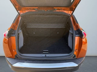 Peugeot 2008 Peugeot 2008 130PK Allure Pack | Dab+ | Navi | Climate | Cruise - afbeelding nr 9