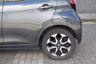 Toyota Aygo Toyota Aygo 1.0 VVT-i x-cite | Schuif-kanteldak | Cruise control | Apple carplay | - afbeelding nr 6