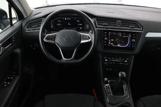 Volkswagen Tiguan Volkswagen Tiguan 1.5 TSI Life | Stoelverwarming | Trekhaak | LED Plus | Camera | Massage | Navigatie | Adaptive cruise | Ergo Active | Navigatie | Keyless - afbeelding nr 3