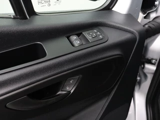 Mercedes-Benz Sprinter Mercedes-Benz Sprinter 315CDI 9G-Tronic Automaat L2H2 | 3500Kg Trekken | Camera | Touchscreen Multimedia | Betimmering | 3-Persoons - afbeelding nr 8