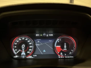 Volvo XC90 Volvo XC90 T8 Twin Engine AWD R-Design PANO/LUCHTVERING/TREKHAAK/H&K/MASSAGE+VENTILATIE/360CAMERA/20