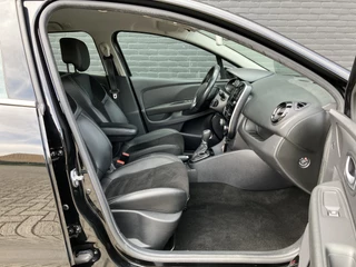 Renault Clio Renault Clio Estate 1.2 TCe Intens 120 pk AUT. | navigatie | bluetooth | camera | climate control | parkeersensoren - afbeelding nr 17