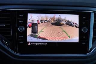 Volkswagen T-Roc Volkswagen T-Roc Cabrio 1.5 TSI 150PK AUTOMAAT R-LINE | VIRTUAL COCKPIT | STOEL/STUUR VERWARMING | 19