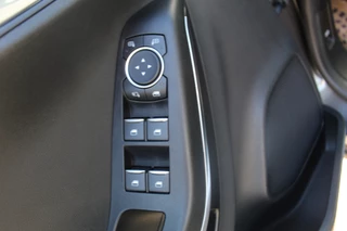 Ford Puma Climate control , Naviagtei , Cruise control , Bluetooth Stoel+Stuur en voorruitverwarming , LED Dagrijverlichting - afbeelding nr 7