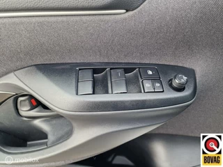 Toyota Yaris Toyota Yaris 1.5 Hybride Style Edition apple carplay stuur en stoelverwarming camera nieuw - afbeelding nr 17