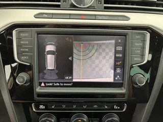 Volkswagen Passat Volkswagen Passat Variant 1.4 TSI GTE Highline Aut. *PANO | LEATHER-ALCANTARA | FULL-LED | NAVI-FULLMAP | ERGONOMIC-SPORT-SEATS | CARPLAY | CAMERA | DAB+ | ECC | HEATED-SEATS | PDC | TOWBAR | SHIFT-PADDLES | AMBIENT-LIGHT | 17''ALU* - afbeelding nr 16
