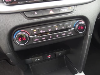 Kia Ceed Sportswagon Kia Ceed Sportswagon 1.0 T-GDi DynamicLine GR NAVI / CAMERA / DAB+ / CARPLAY / PDC / BLUETOOTH / CRUISE / NL-AUTO - afbeelding nr 13
