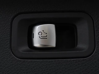 Mercedes-Benz E-Klasse Mercedes-Benz E-klasse 300e Business Solution AMG | Leder | Trekhaak |  Stoelverwarming | 360 camera | Carplay | Sfeerverlichting | Matrix LED | Keyless | Navigatie - afbeelding nr 13