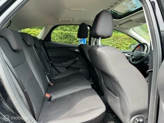 Ford Focus Ford Focus 1.5 150PK Red Edition ST LINE/PDC/NAVI/DAKJE - afbeelding nr 14