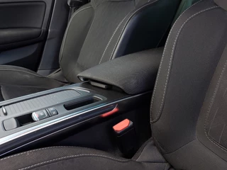 Renault Mégane Estate 1.3 TCe 116pk Limited | Origineel NL | Navi | Apple Carplay+Android Auto | Clima | Cruise | Keyless Entry | Pdc | Licht+Regensensor | Privacy Glass | 16''lm - afbeelding nr 21