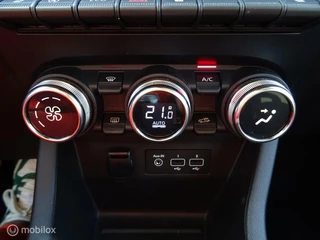 Renault Clio Renault Clio 1.0 TCe Evolution Camera, Navi, Apple CarPlay & Android Climate-control PDC-Sensoren ETC.ETC. - afbeelding nr 21