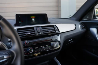 BMW 1 Serie BMW 1-serie M140i xDrive LCI2 | Navi Pro | HK | Adaptief onderstel | Carplay | OPF delete | Zaero bodykit | 5-deurs - afbeelding nr 28