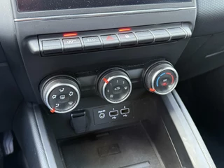 Renault Clio Renault Clio 1.0 TCe Carplay Cruise Trekhaak Navi Led 2020 Uniek 49043 KM Gereden Eerste Eigenaar - afbeelding nr 14